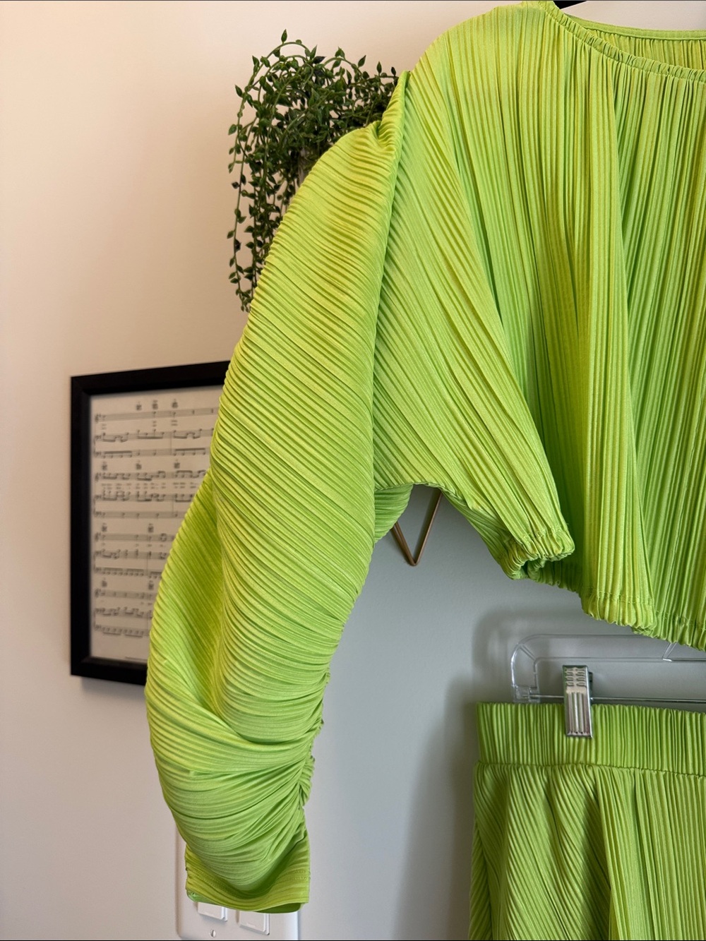 Pleated Lime Green Two-Piece Skirt Set - Unbranded - Picture 4 of 4